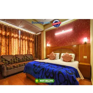 3* Hotel King Palace - Nature-valley-luxury-room - Prime Location With Parking Facilities